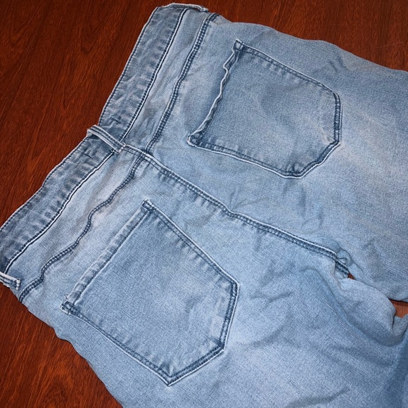 Jeans - Picture 4 of 5